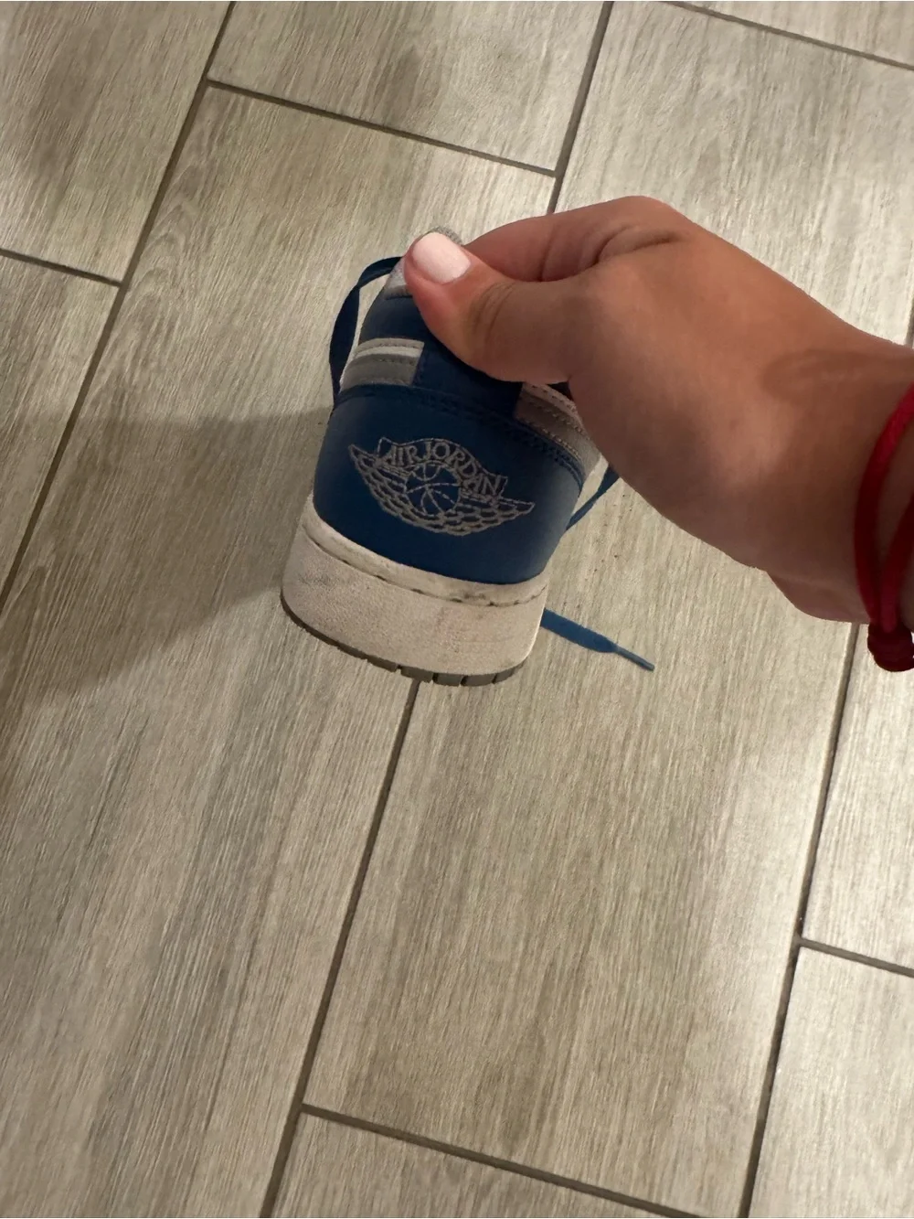 Jordan 1 True Blue cement low